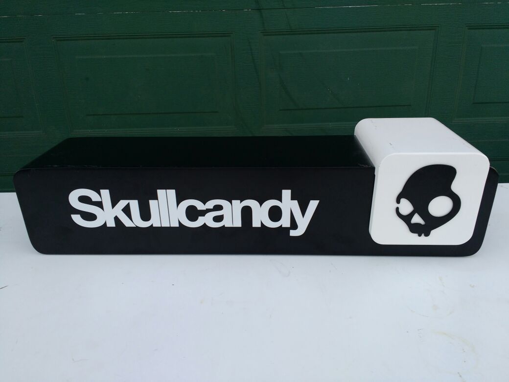 Skullcandy Headphones - metal retail sign