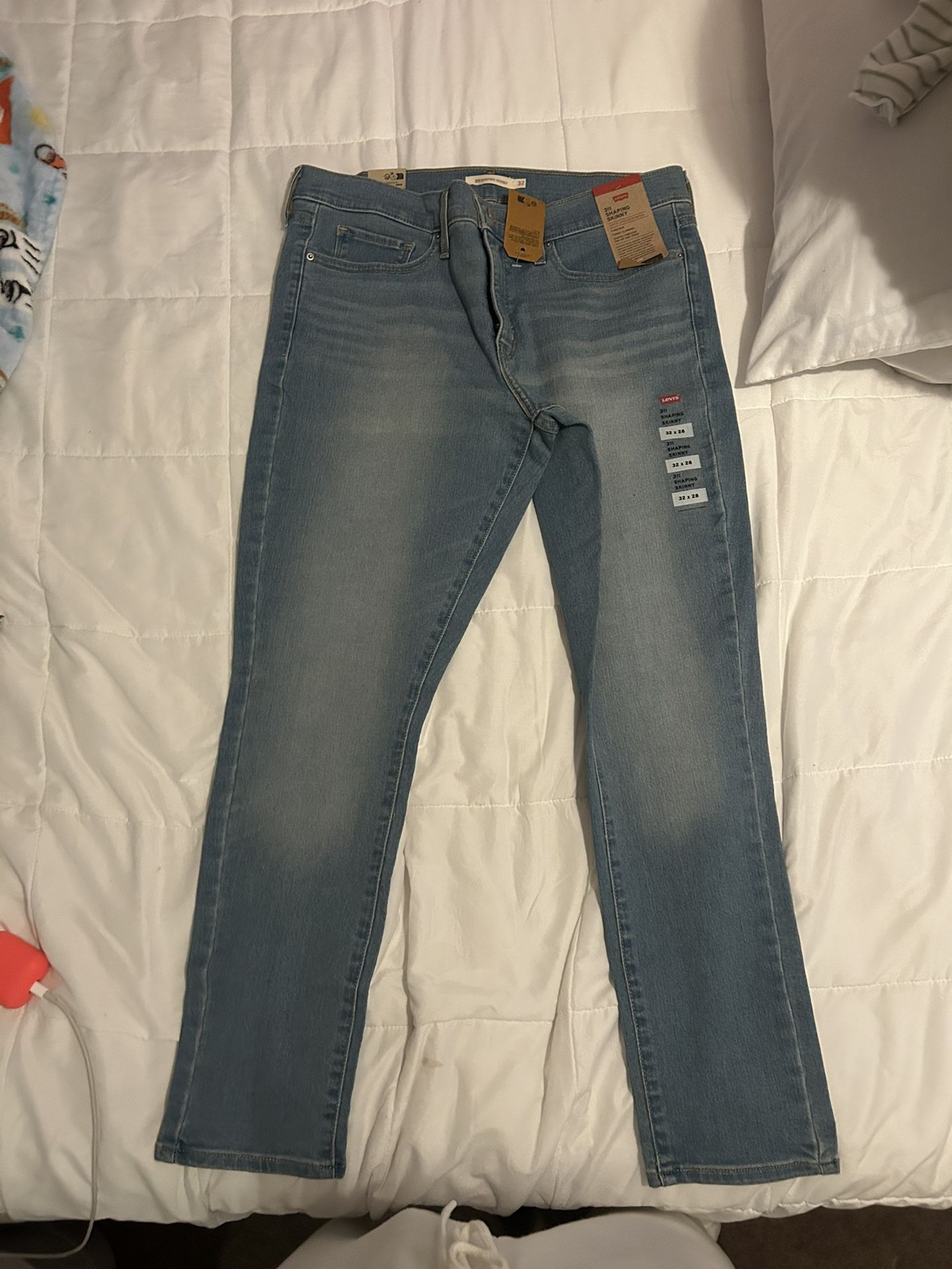 Levi’s 311 Shaping skinny jeans