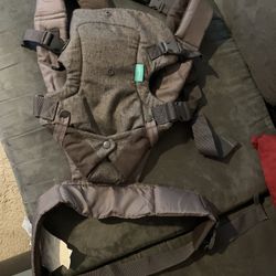 Infantino Flip Advanced 4- in- 1 Baby Carrier