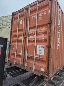WIND & WATERTIGHT 20’ & 40’ SHIPPING CONTAINERS!