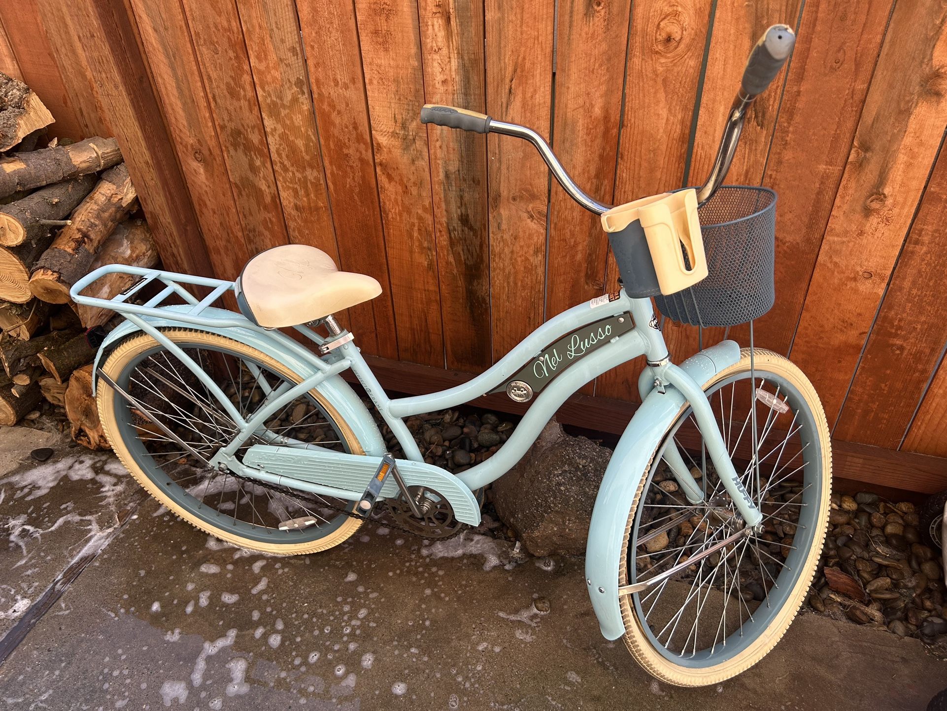 Huffy Nel Lusso Cruiser Bike