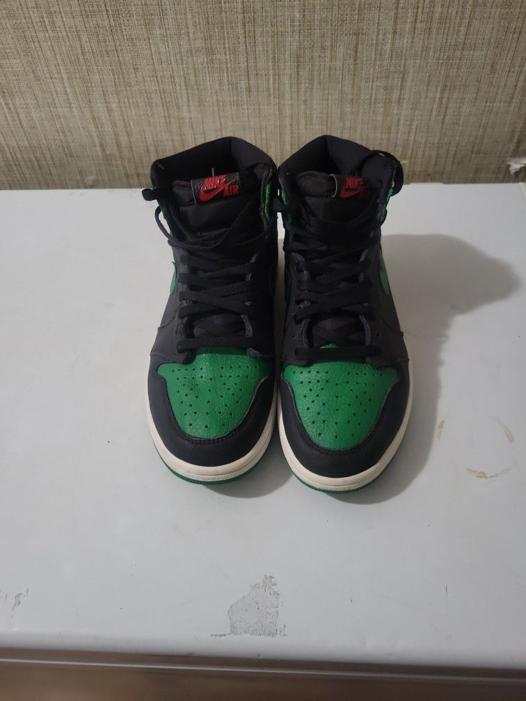 Air Jordan Retro Pine Green Sneakers Fashion Drip Holy Grail Limited