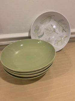 5 shallow bowls