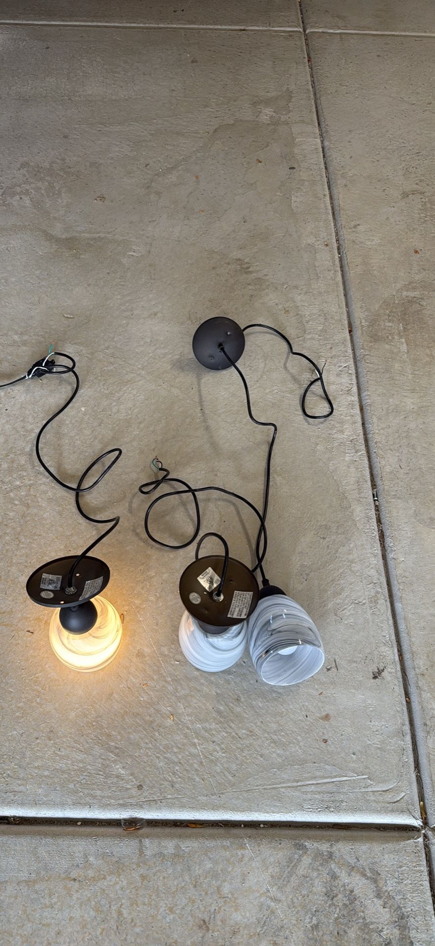 3 Pendant Lights
