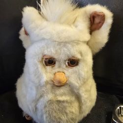 2005 Furby Marshmallow White & Cream W/ Brown Eyes Emoto-tronic