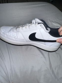 Nike sneaker size 13 men’s