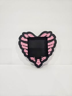 Skeleton heart post it note holder