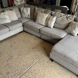 Sleeper Sectional w Chaise 