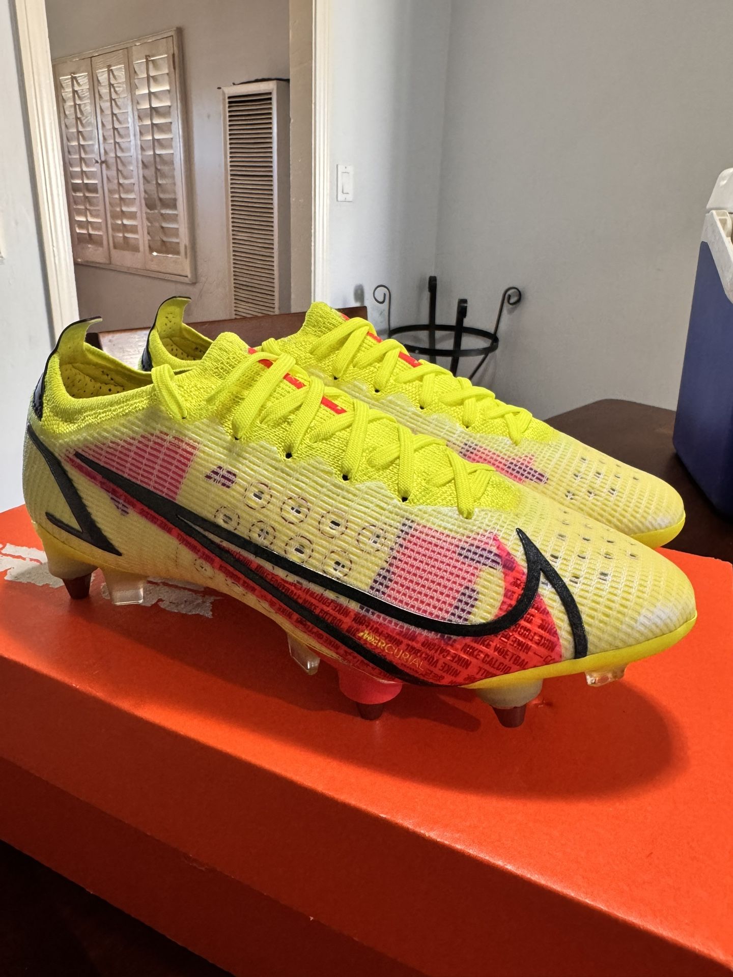 Nike Vapor 14 Soccer Cleats