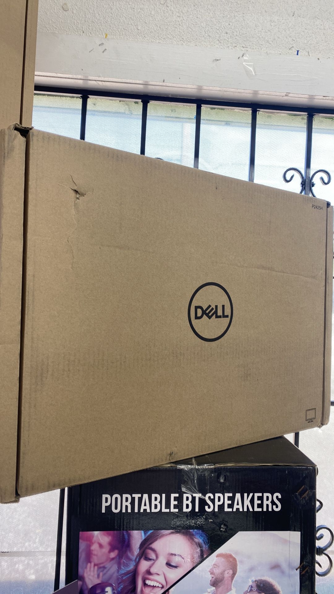 Dell 24inch monitor screen