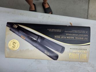 Hair dryer, straightener and 2 curlers