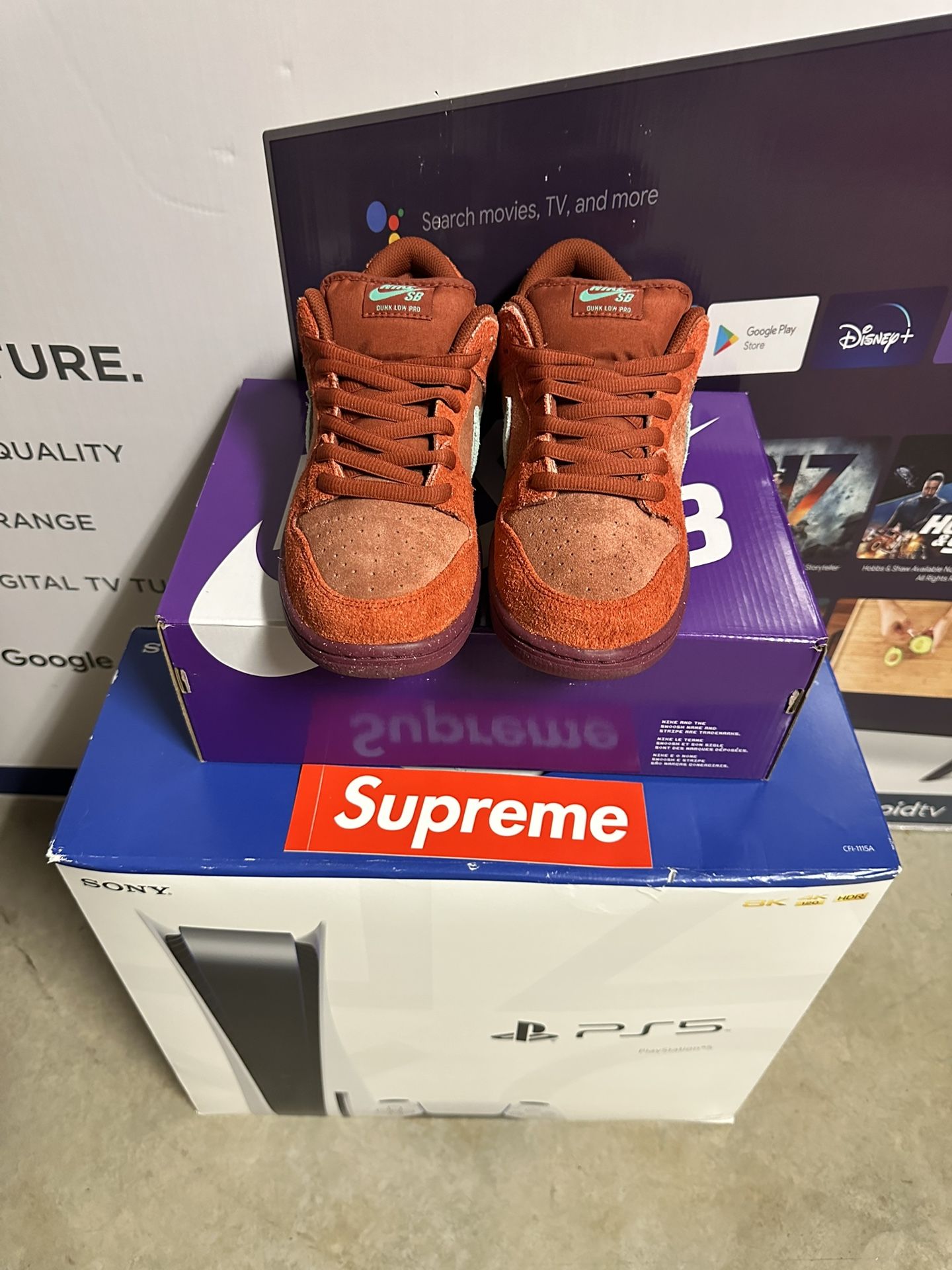 Nike Dunk SB Red 