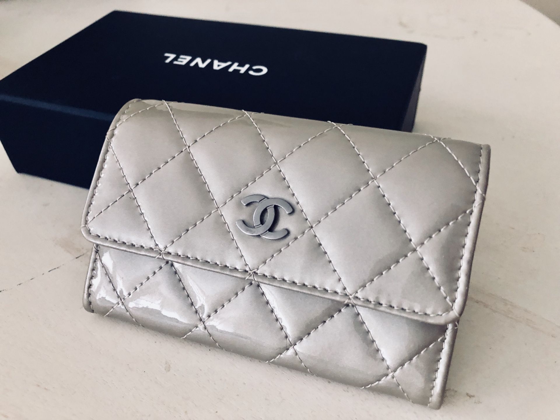 Gorgeous Chanel Patent Leather Quilted Cardholder Wallet