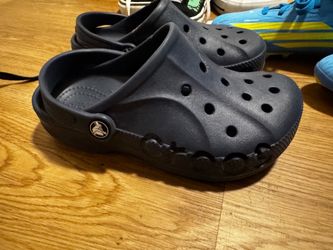 Crocs boys size 2