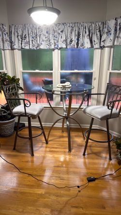 Dinning table