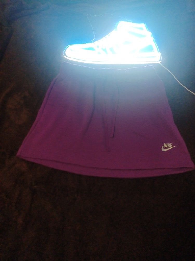 Nike Women's Mid-Rise Club Fleece Skirt Purple Size Small