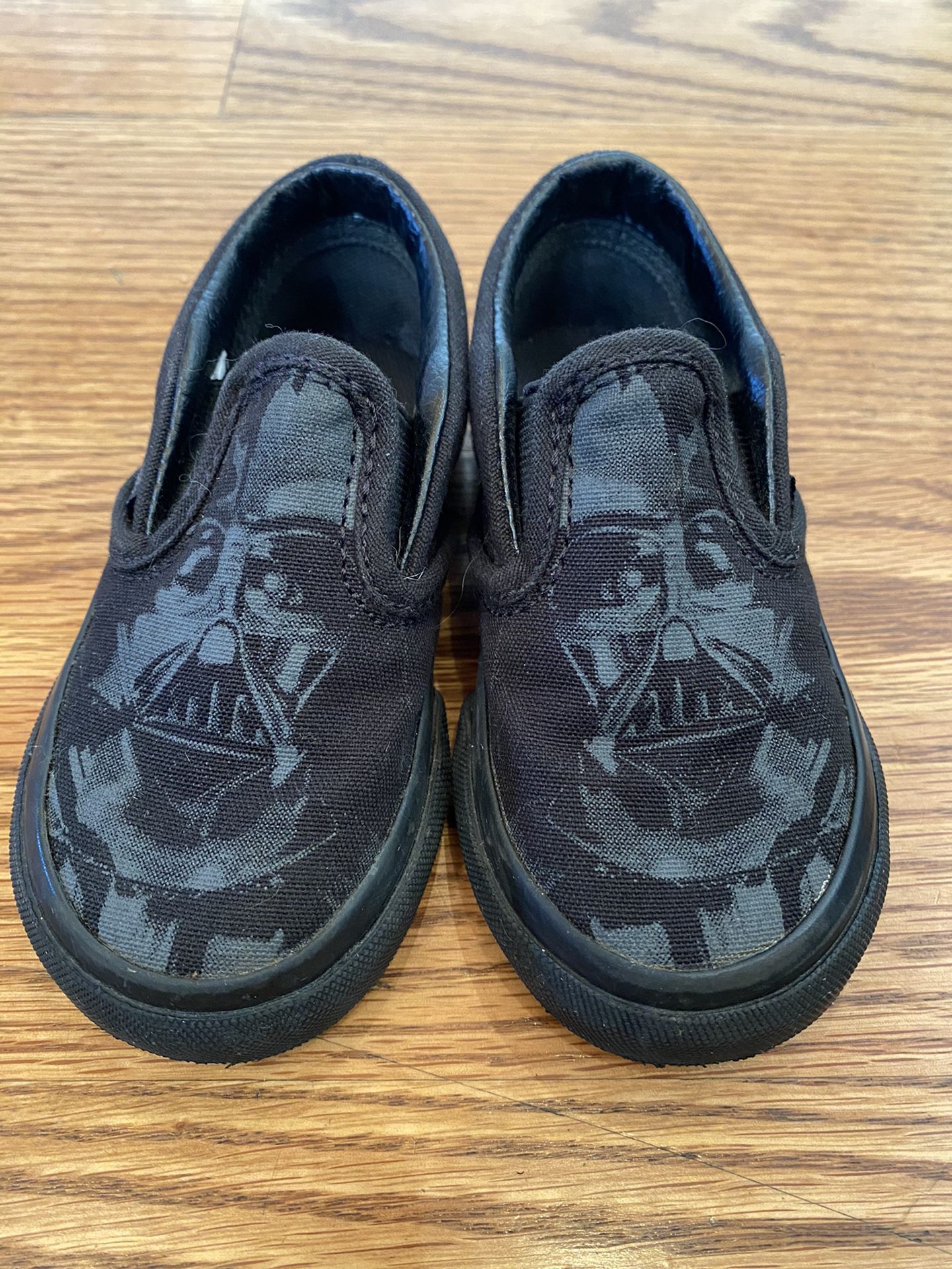 Vans U Classic Slip-On Star Wars Dark Side-Darth Vader Shoes C6