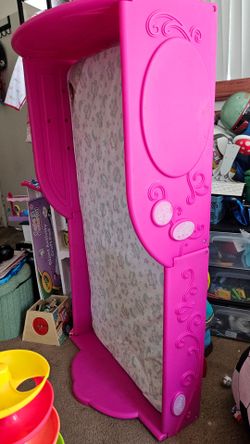 Toddler floor bed
