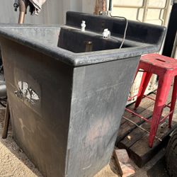 Tool Washing Station With Pump And Light 