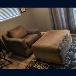 Oversized Chair And Ottoman 