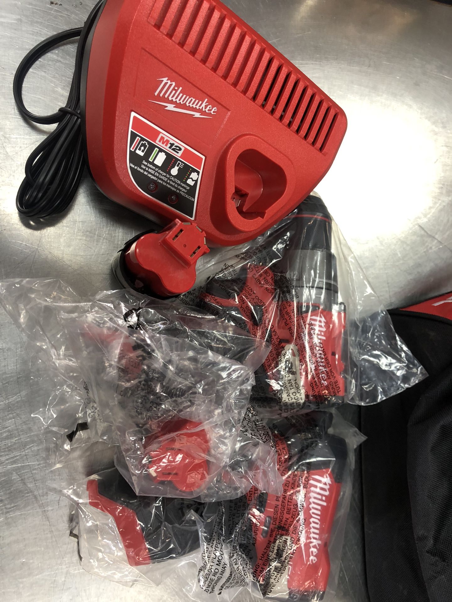 Milwaukee M12 Fuel Drill Set