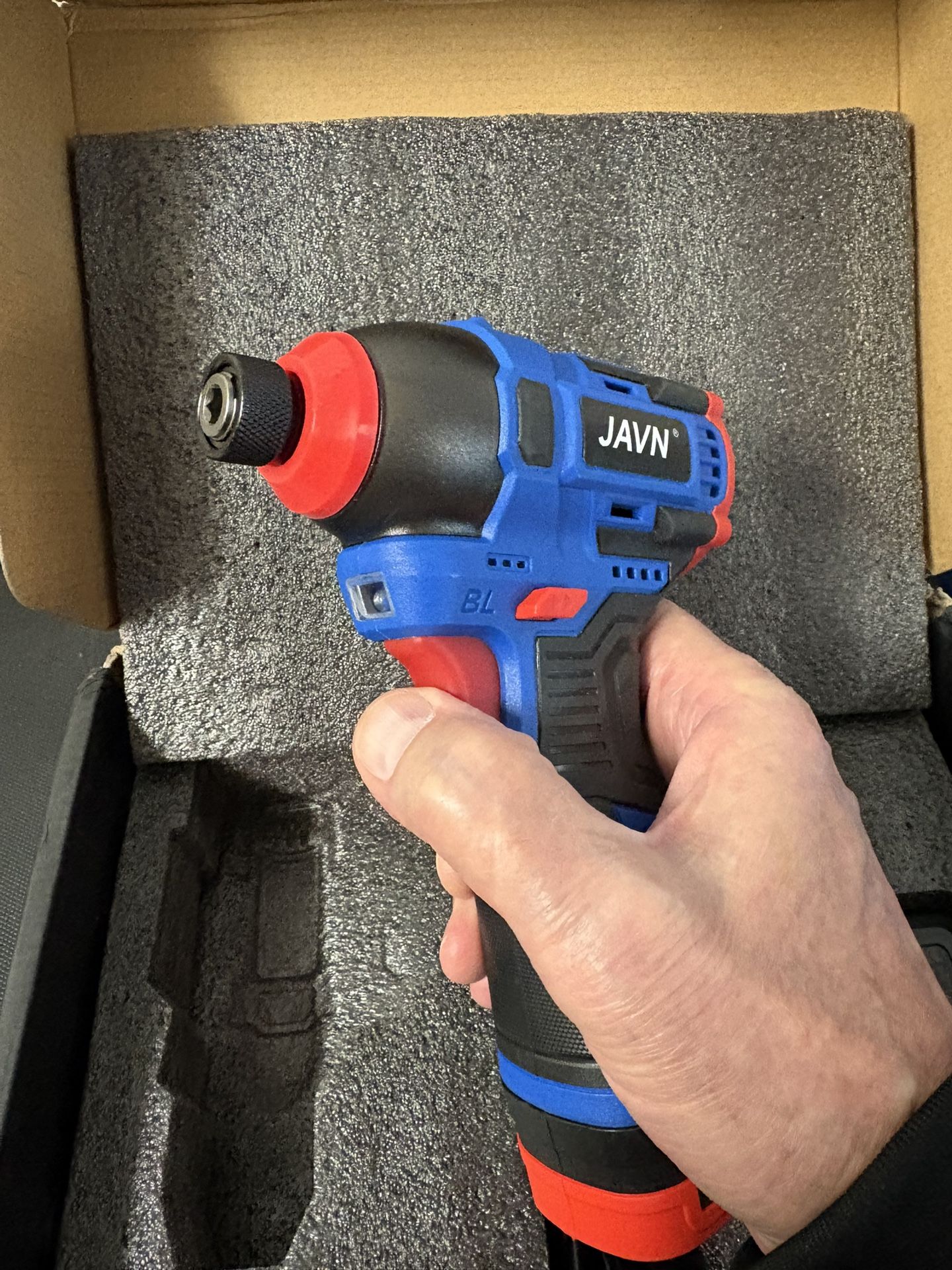 1/4 Inch Drive Bit Driver / Electric Drill It’s Brand New 16 Volt Battery With Charger