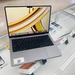 MacBook Pro M2 Pro 16gb Ram 512gb SSD 