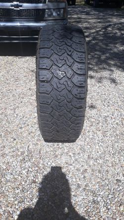 Selling one tire 35x12.50x18 toyo open country 90% $ 70
