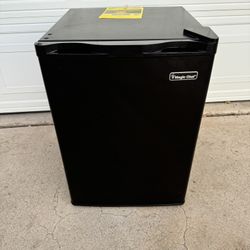2.6 Cu. Ft. Mini Fridge