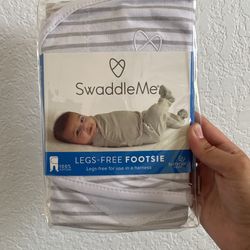 Legs free Swaddle