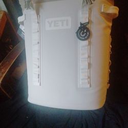 YETI    HOPPER M20  BACKPACK