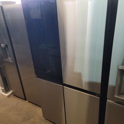 🚨 New Samsung Bespoke 4-Door Flex with Beverage Zone in Charcoal Beverage Zone panel RF23DB9750QL