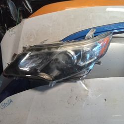 2012 - 2014 Toyota Camry Left Headlight