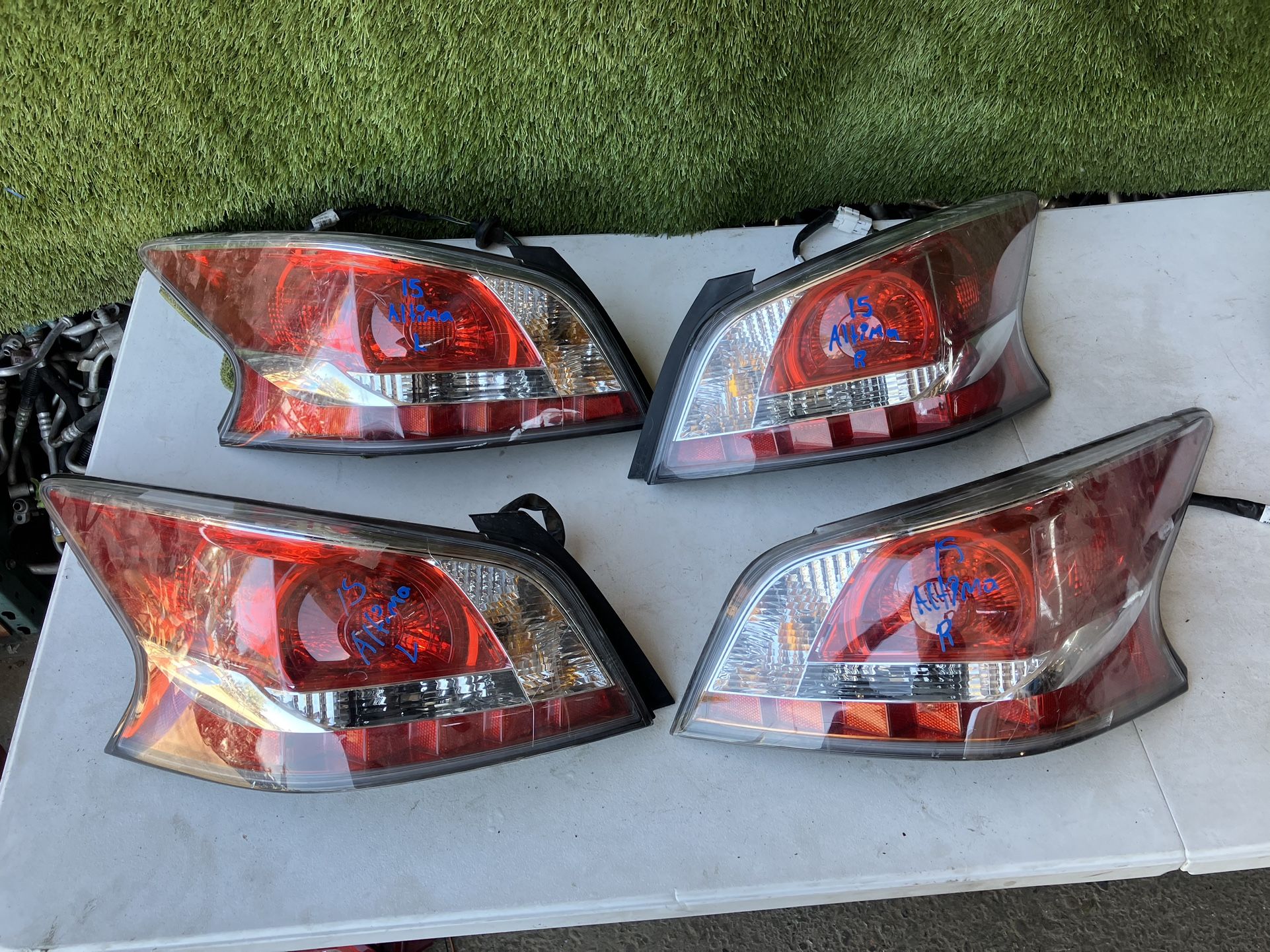 2013-2015 Nissan Altima Tail Lights