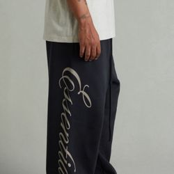 Black Essential Sweats “SIZE LARGE” BRAND NEW