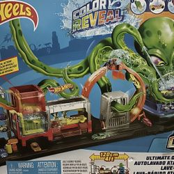 Hot wheels Color Reveal Car Wash 