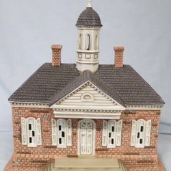 New LEFTON CHINA THE HISTORIC WILLIAMSBURG COLLECTION THE COURTHOUSEWITH ORIGINAL BOX 1770/1771