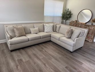 Barclay Butera Morgan Sectional / Lexington Home Brands