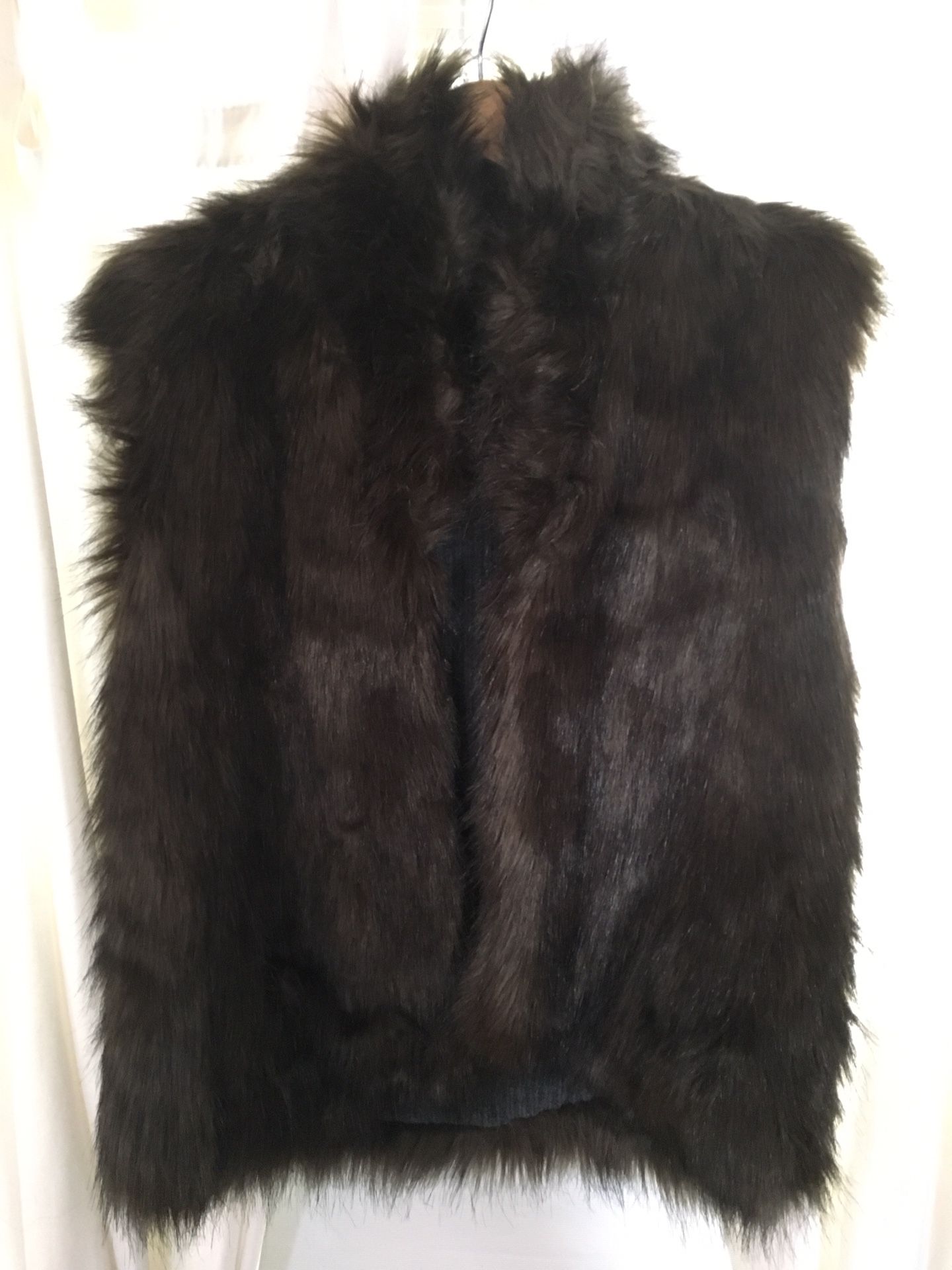 NEW Joie faux fur vest. Never worn, tags on. Size: Small