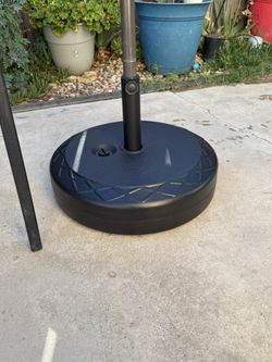 Patio Umbrella Base - Round Plastic- Water Or Sand Fill