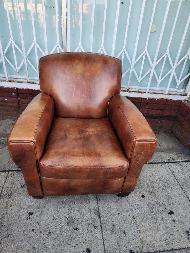 Vintage Leather Chair With Ottoman