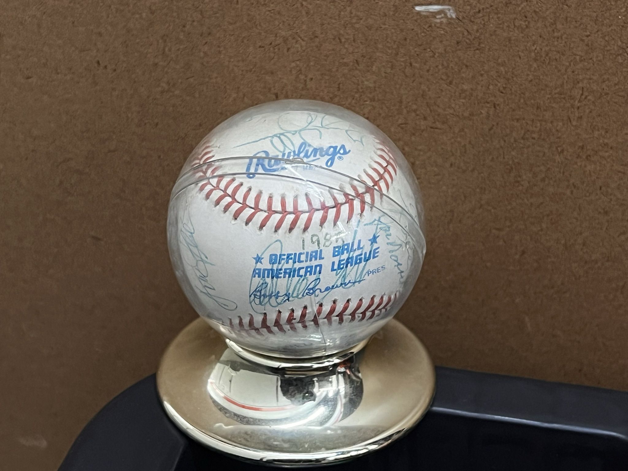 1985 White Sox Autographed Team Ball