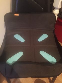 Booster seat guardian