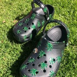 Men's Size 9/10 Blinged 🌿 Crocs Customized 