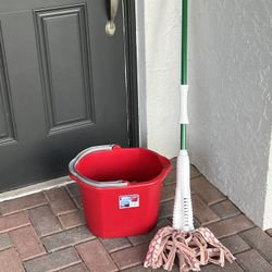 Mop and bucket 