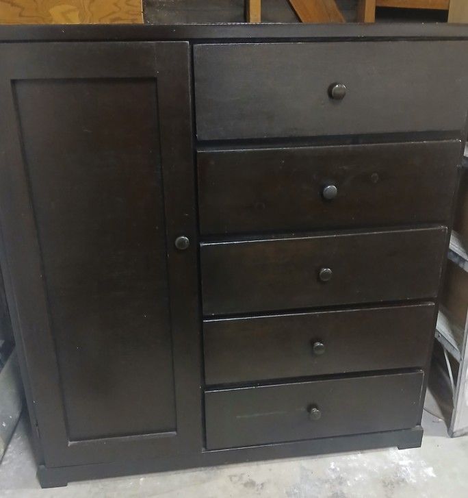 Wood Dresser