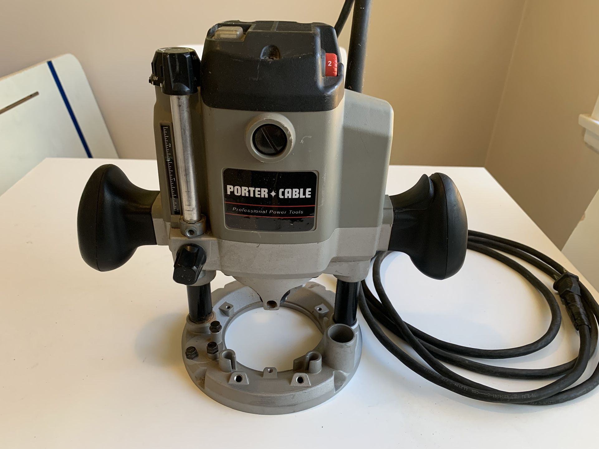 Porter Cable 2hp Plunge Router & Bits