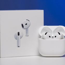 Apple iPhone headphone 4th Generation Pods with Wireless Charging Case