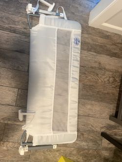 Regalo Extra Long Bed Rail / Safety Guard