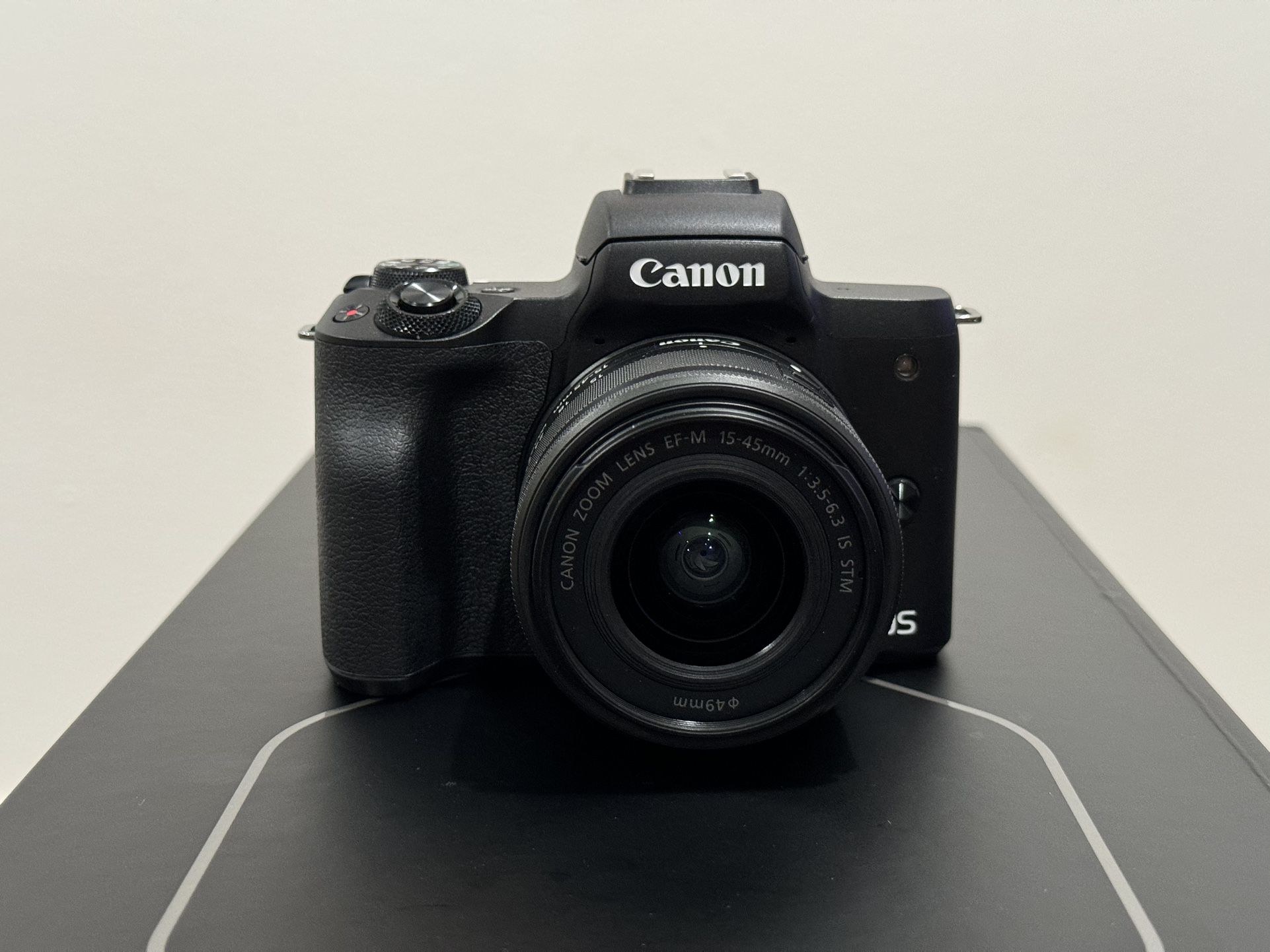 EOS M50 Mark II EF-M 15-45mm IS STM Kit + Canon EOS Webcam Accessories Starter Kit